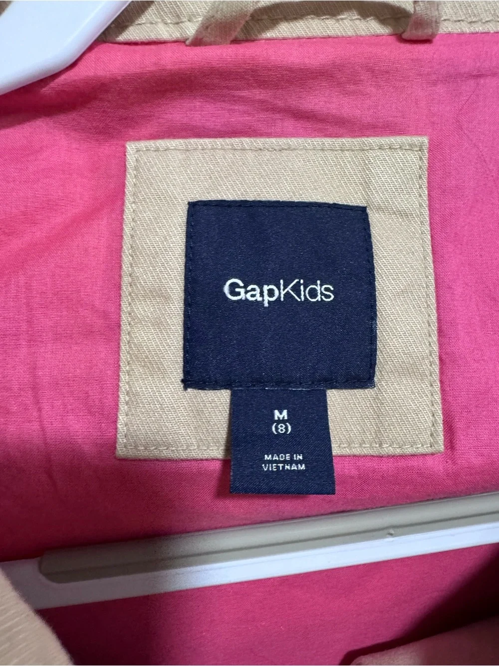 GAP lightweight beige
